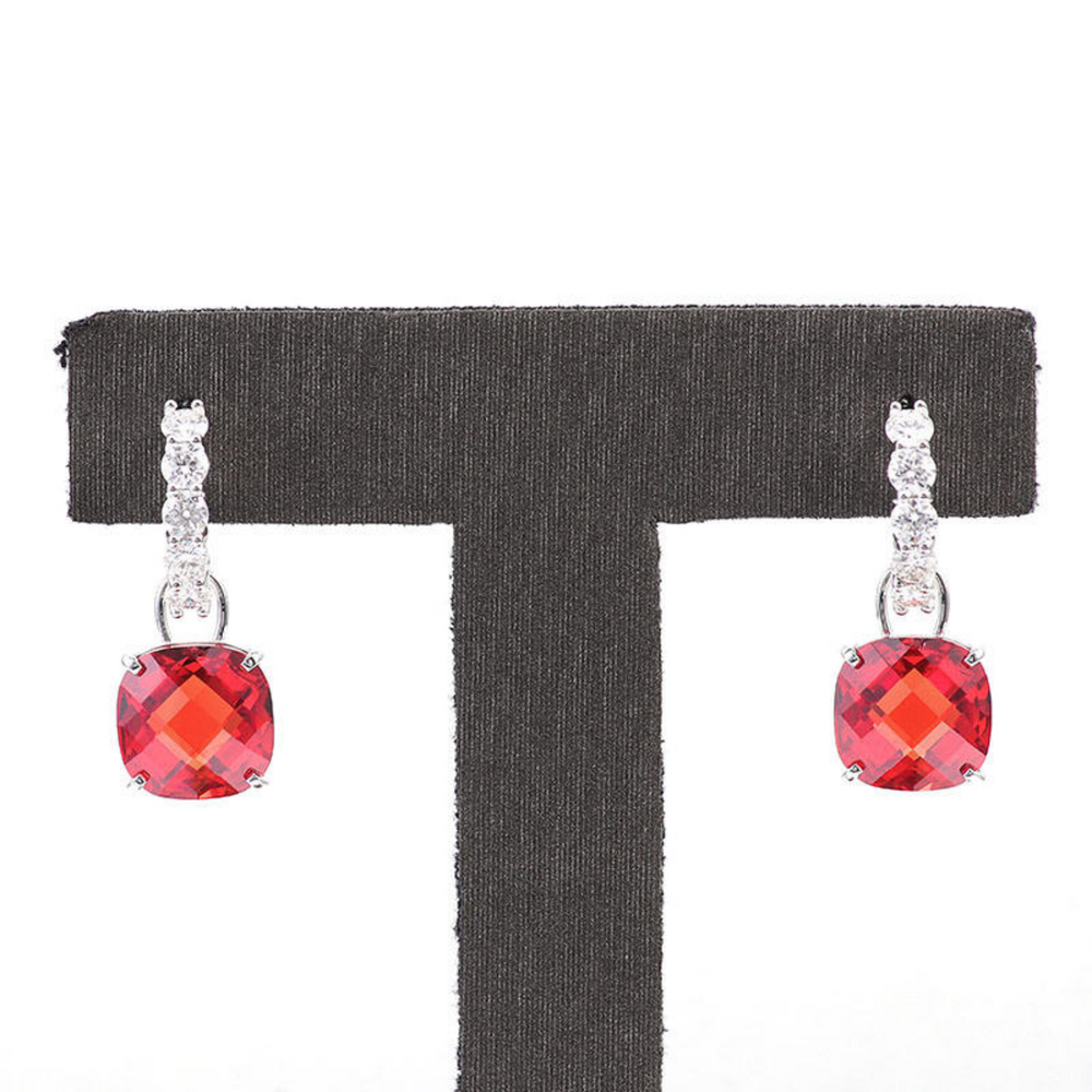 Ohrringe mit Rubin und Diamant