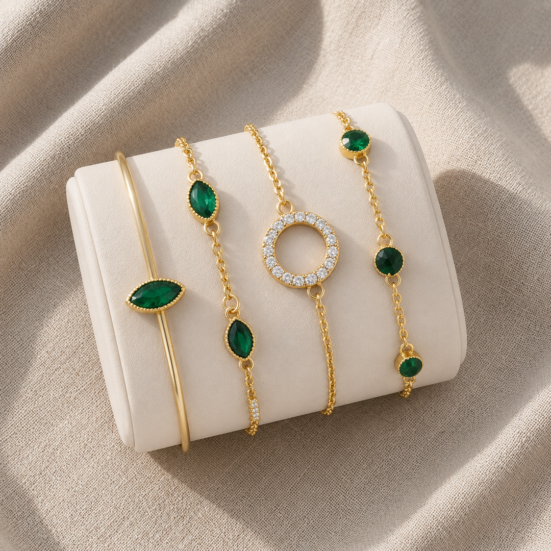 4-teiliges Armband-Set in Smaragdgrün und Gold im Boho-Stil