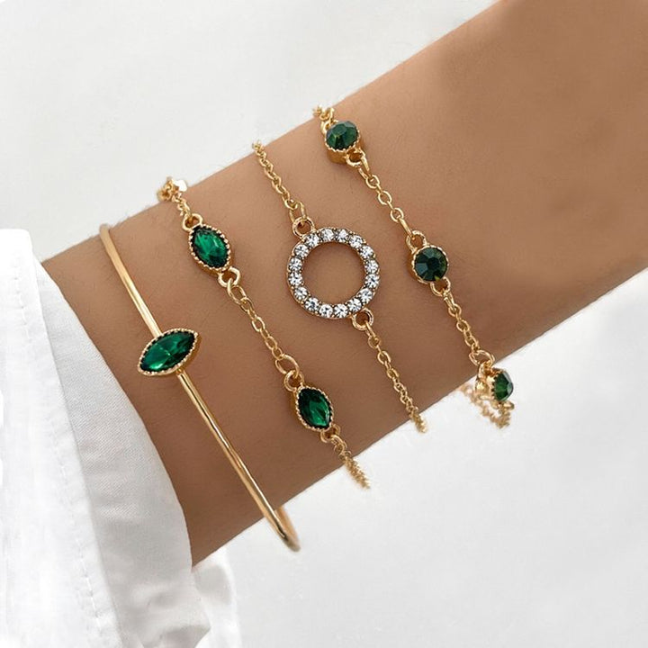 4-teiliges Armband-Set in Smaragdgrün und Gold im Boho-Stil
