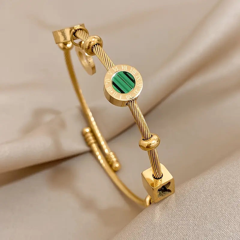 Goldenes geflochtenes Armband mit Malachit