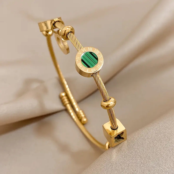 Goldenes geflochtenes Armband mit Malachit