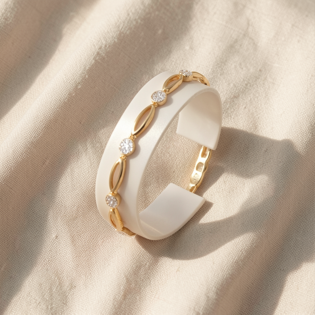 Elegantes Goldarmband mit Zirkonia