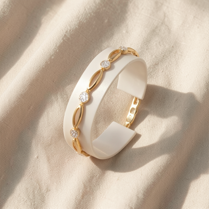 Elegantes Goldarmband mit Zirkonia