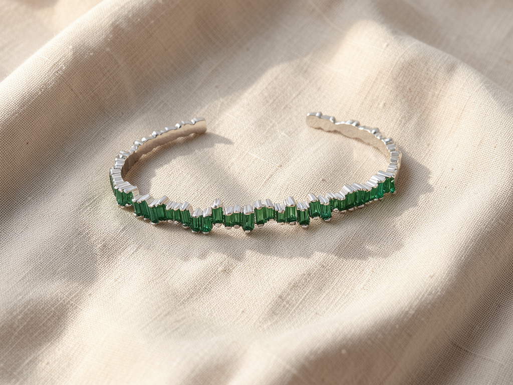 Armband Smaragd-Eleganz