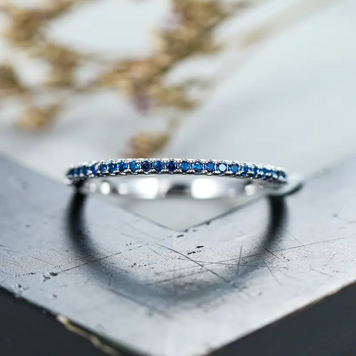 Ring mit blauem Saphir | Weissgold