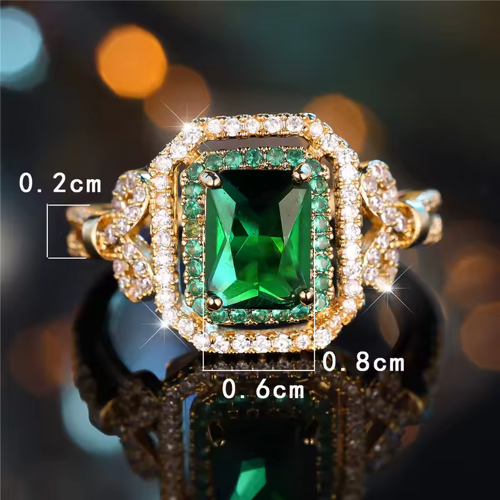 Königlicher Ring mit grünem Smaragd