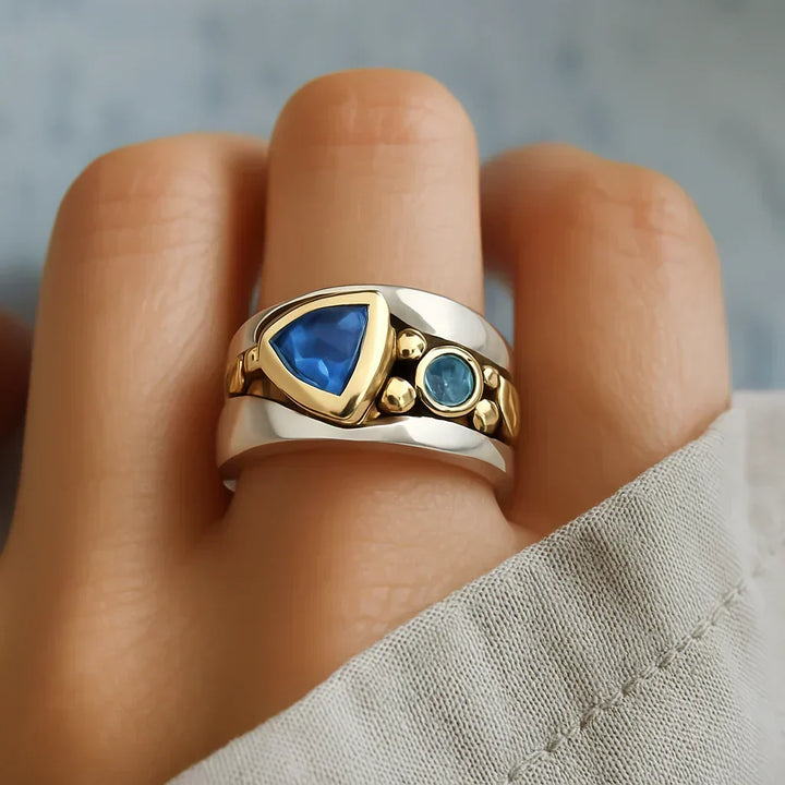 Boho-Ring mit blauen Zirkonia