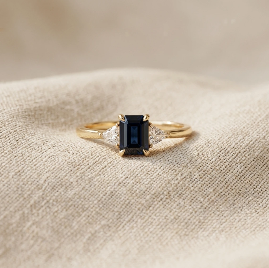 Ring mit schwarzem Baguette-Spinell | Gold