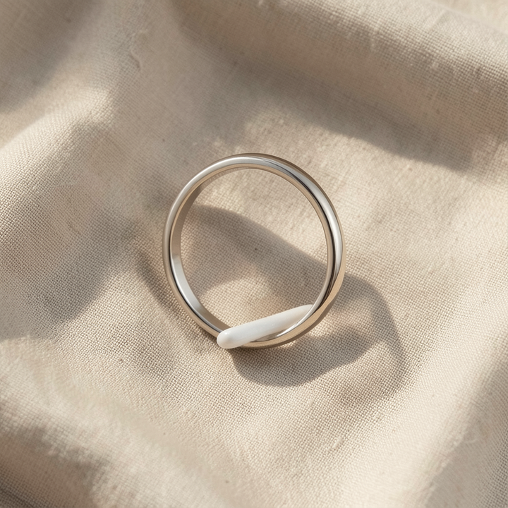 Zweifarbiger minimalistischer Gold-Silber-Ring