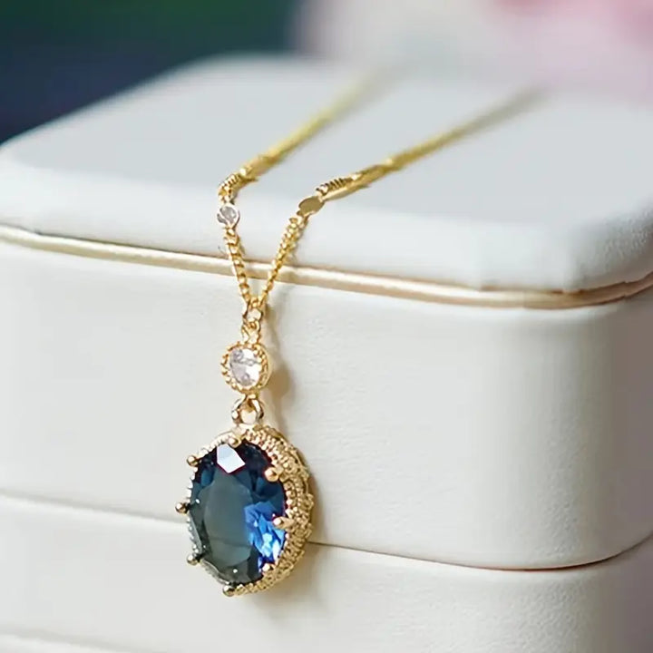 Halskette Thessia Lunebray | Gold