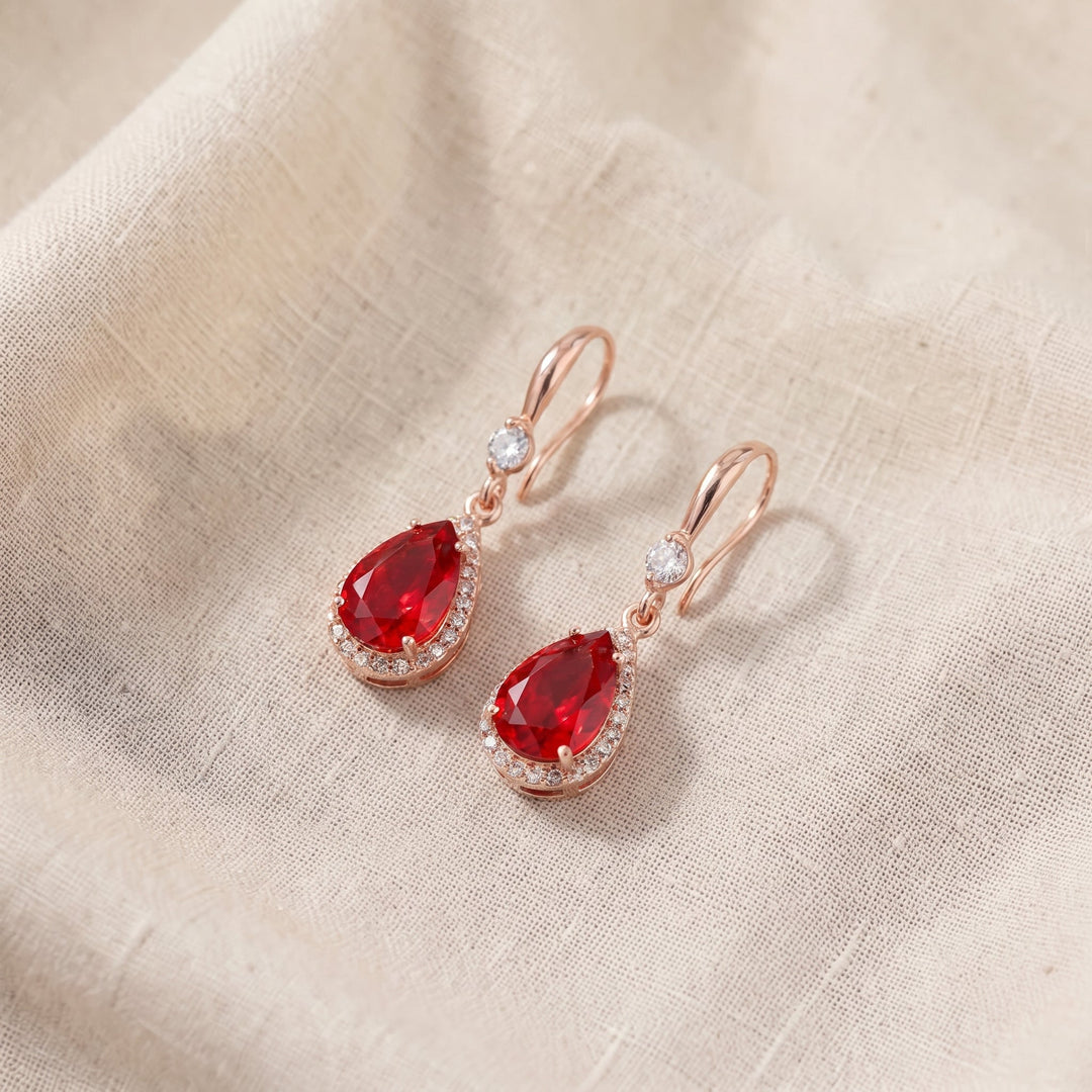 Tropfenohrringe mit Rubin | Roségold