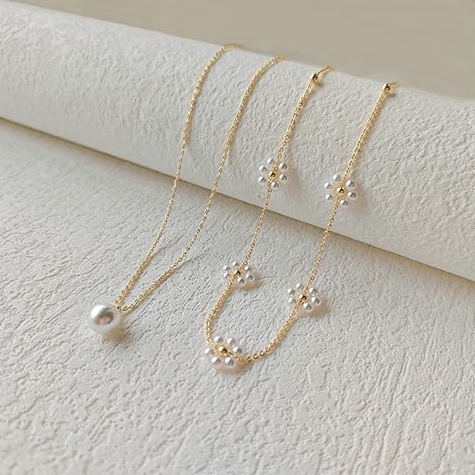 Mehrreihige Perlenhalskette mit Blumenornament | Gold