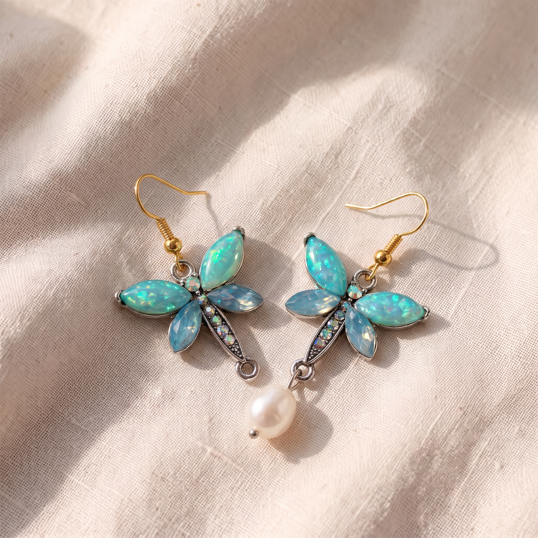 Vintage-Ohrringe Schmetterling mit grünem Opal und Perle