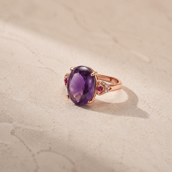 Boho-Goldring mit graviertem Amethyst