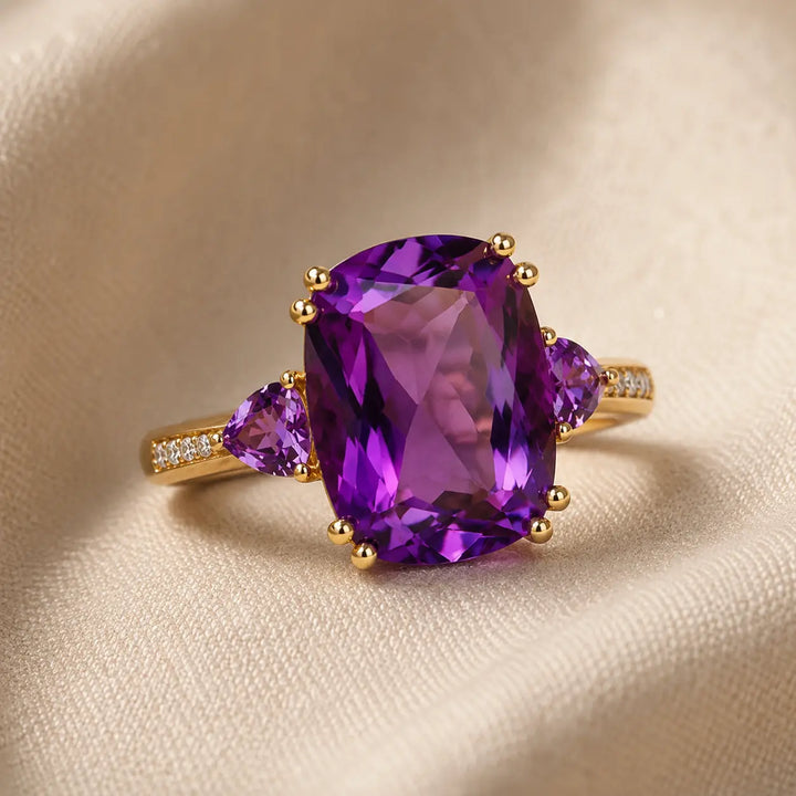 Raffinierter Goldring mit Zirkonia