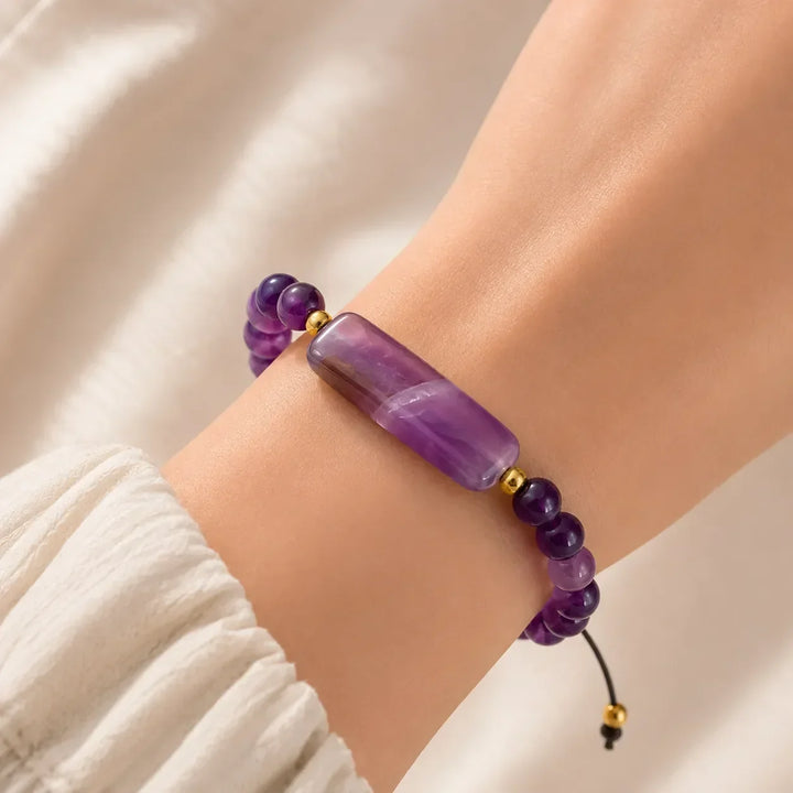 Klassisches verstellbares Perlenarmband