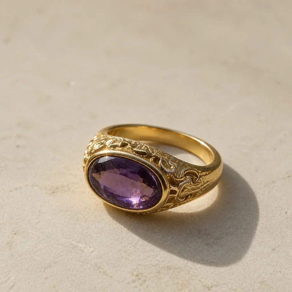 Vintage-Goldring mit Amethyst-Kristall