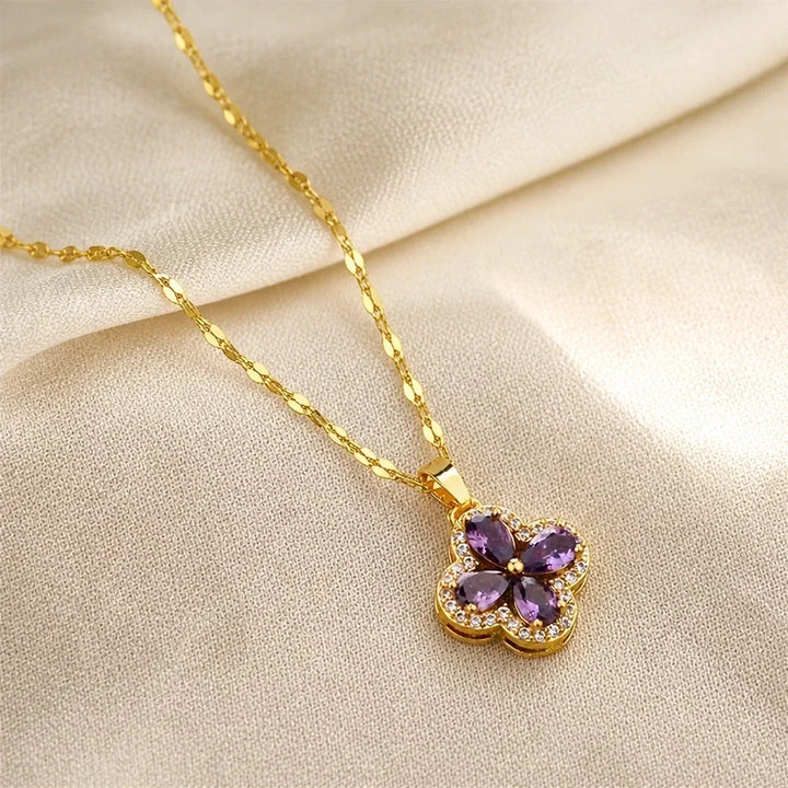 Wunderschöne Kleeblatt-Halskette mit Amethystanhänger