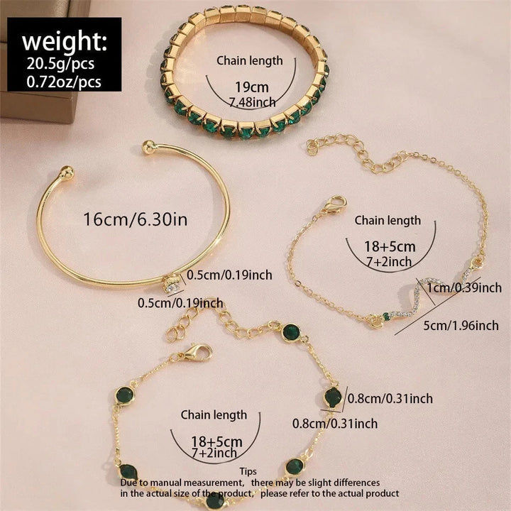 Armband-Set mit grünen Edelsteinen