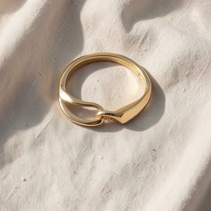 Auffällige strukturierte goldene Choker-Halskette