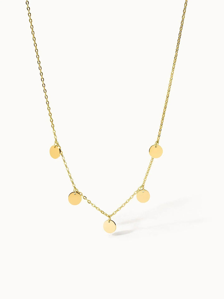 Zarte goldene Halskette mit Plättchen