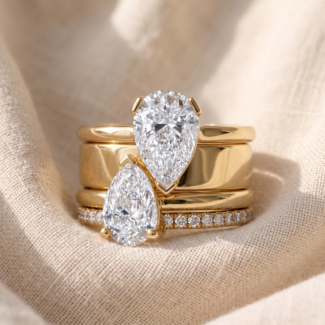 Vintage-Ring mit zwei hängenden Zirkonia