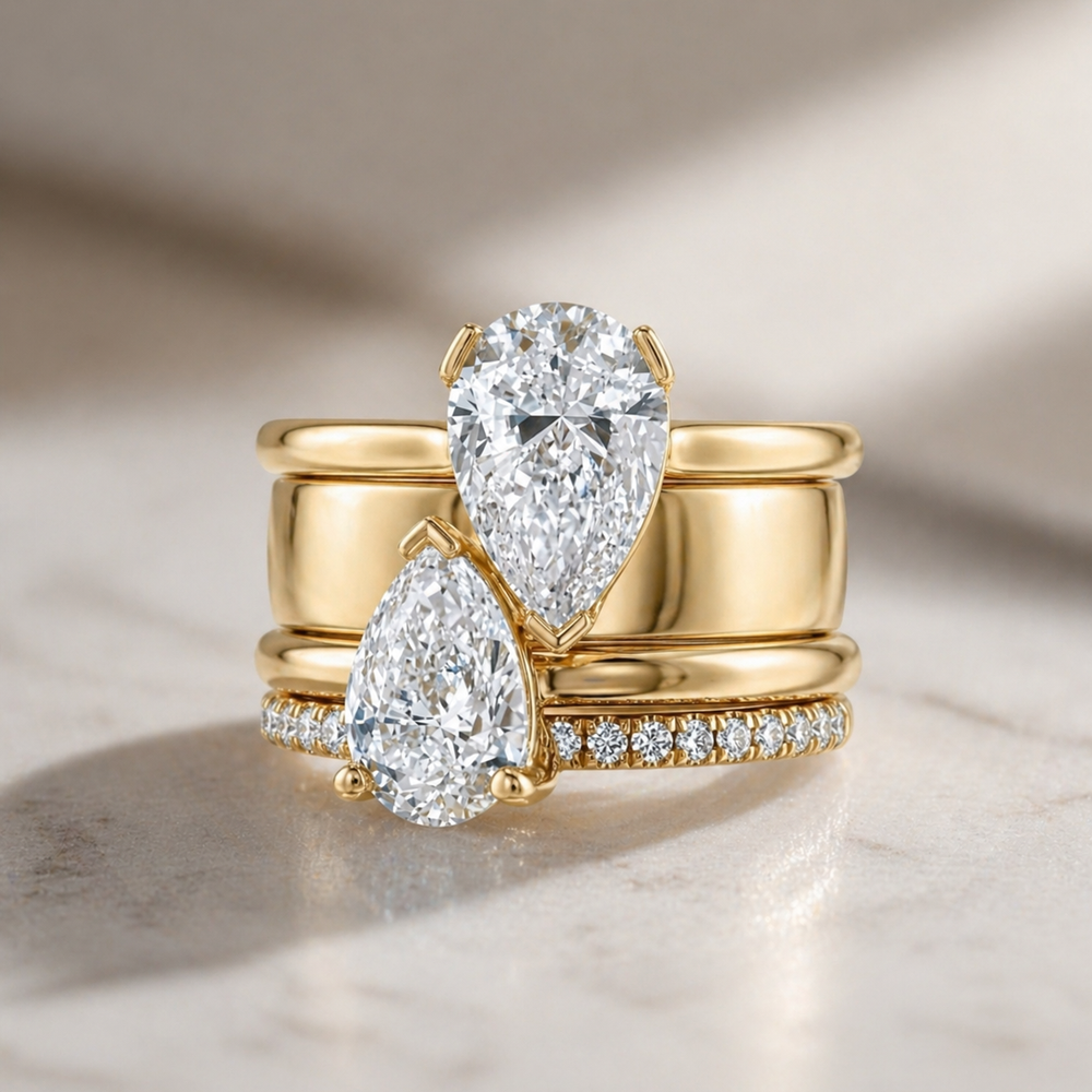 Vintage-Ring mit zwei hängenden Zirkonia
