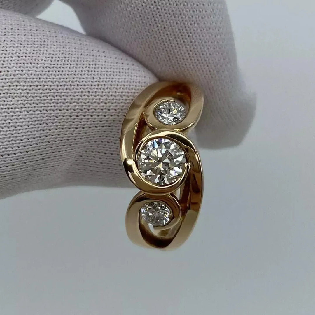 Spiralförmiger Vintage-Goldring mit Zirkonia
