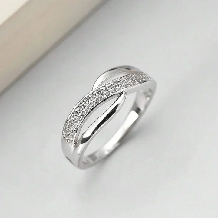 Klassischer Goldring Catherine mit Zirkonia