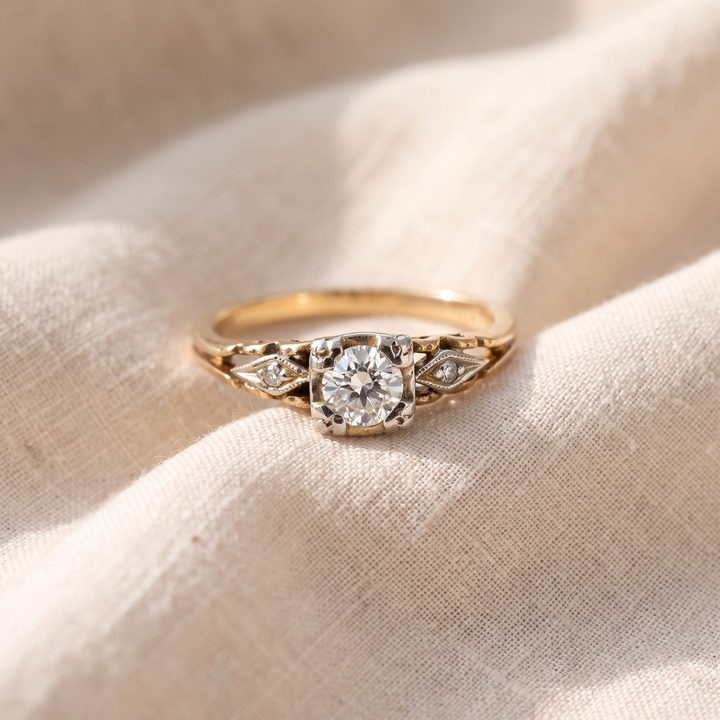 Zierlicher Vintage-Goldring mit Zirkonia
