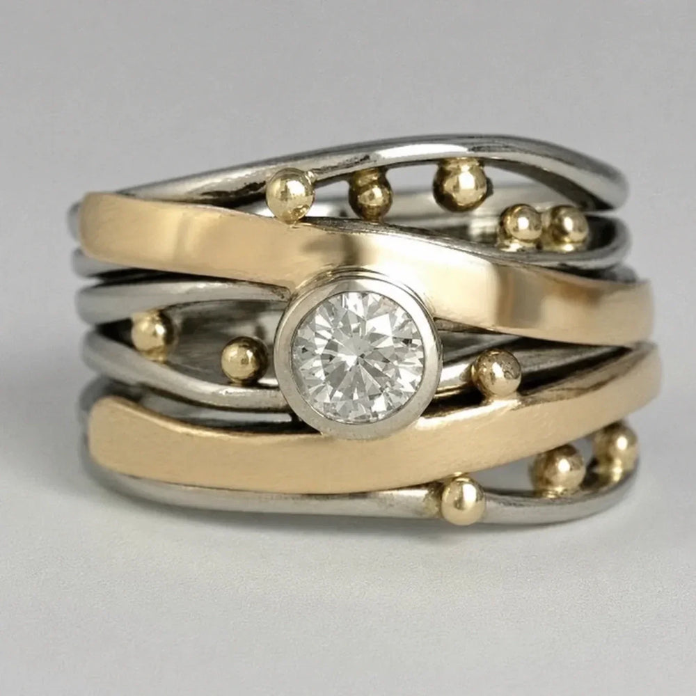 Königlicher Vintage-Goldring mit eingelassenen Zirkonia