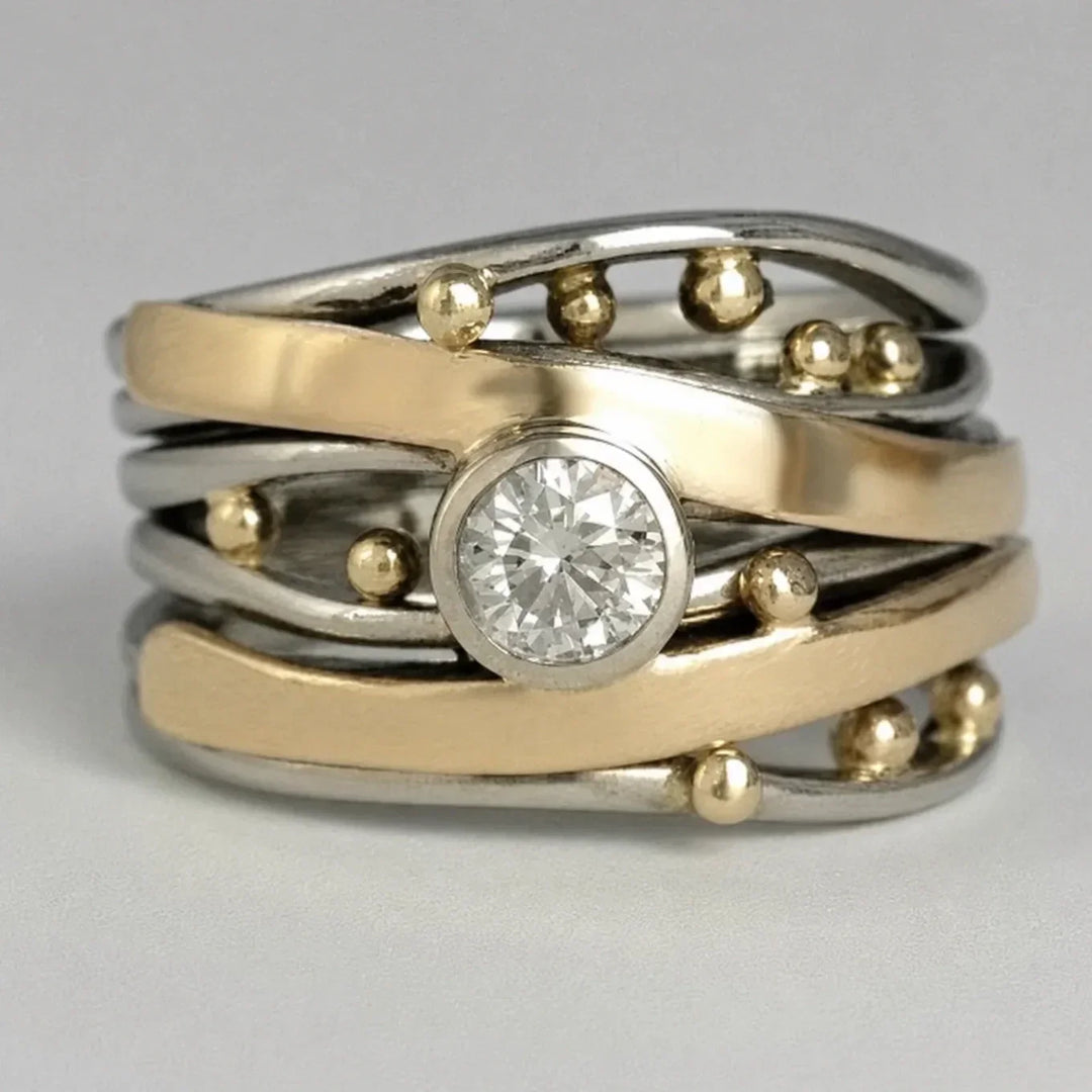 Königlicher Vintage-Goldring mit eingelassenen Zirkonia
