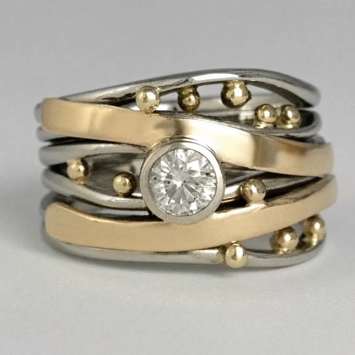 Königlicher Vintage-Goldring mit eingelassenen Zirkonia
