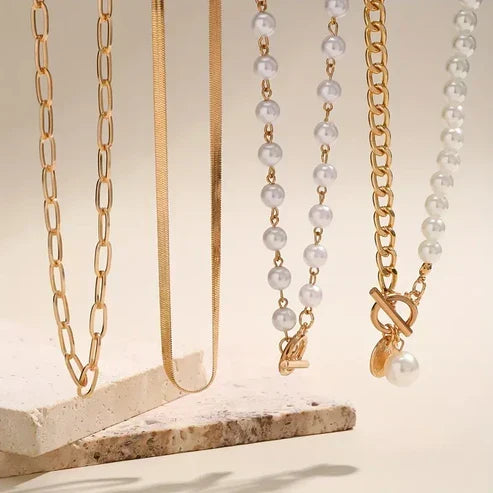 Vintage-Halsketten-Set mit Perlen und goldener Schlangenkette | Gold