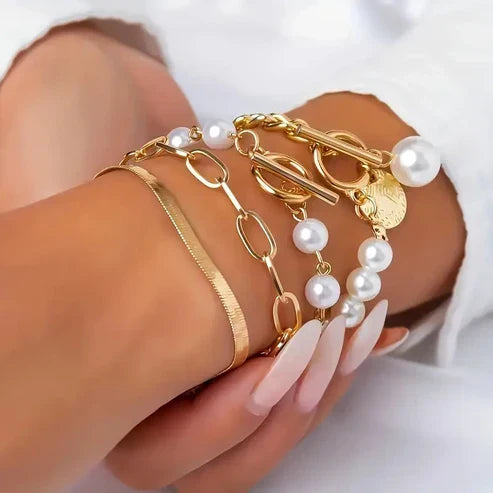 Set mit 4 goldenen Armbändern – Schlangenkette, Perlen und Glieder | Gold